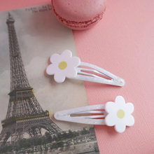 Load image into Gallery viewer, Mon Coco -Daisy Hair Clips