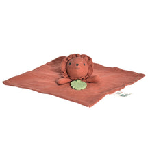 Load image into Gallery viewer, Tikiri Muslin Comforter - Lion with Rubber Leaf Teether